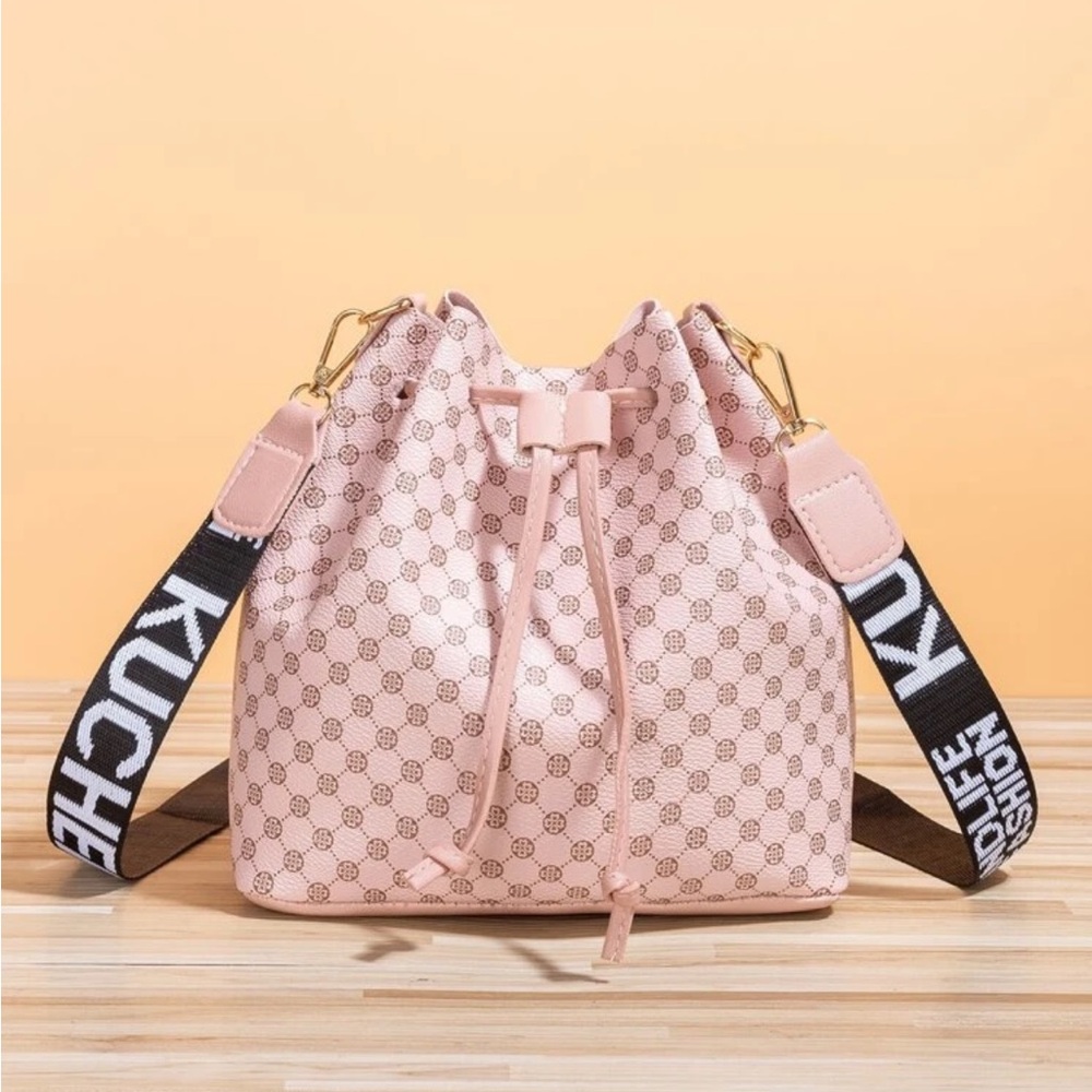 Pink bag . *NEVER USED*